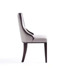 Grandes chaises de salle à manger en similicuir