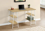 47.25 Bureau avec pieds tréteaux