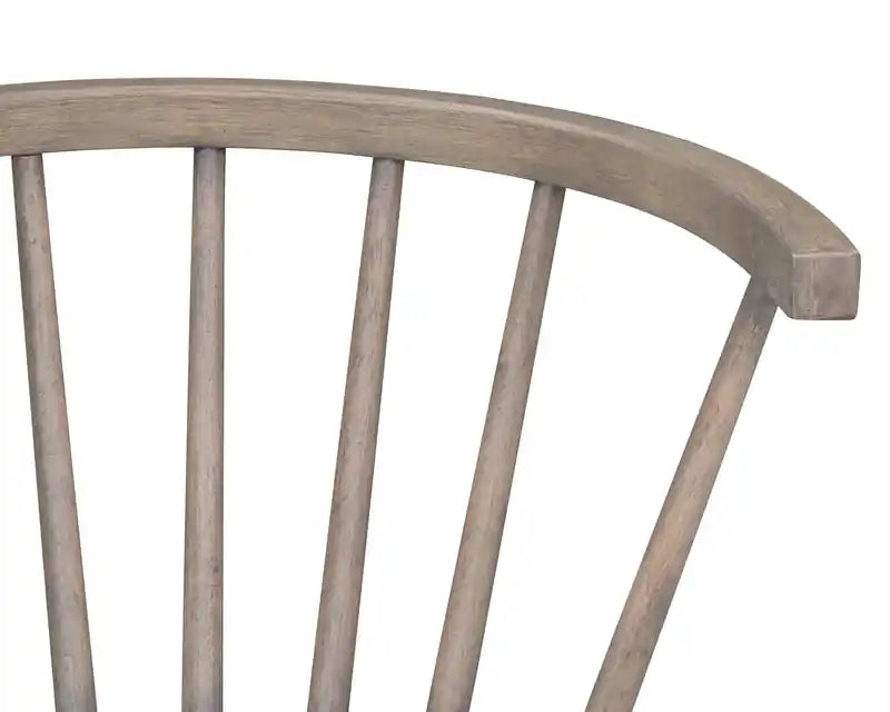 Chaise de salle à manger Remi à dossier incurvé et barreaux